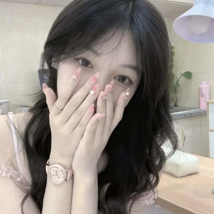 不羁的美女 海报