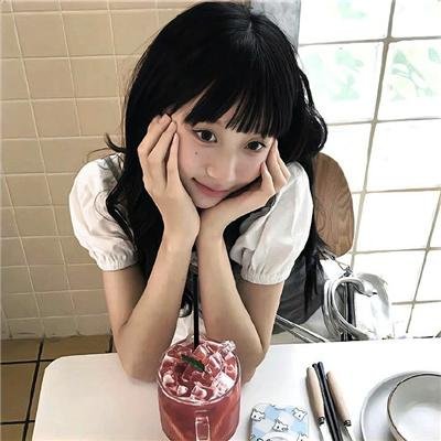 蜘蛛与郁金香 海报